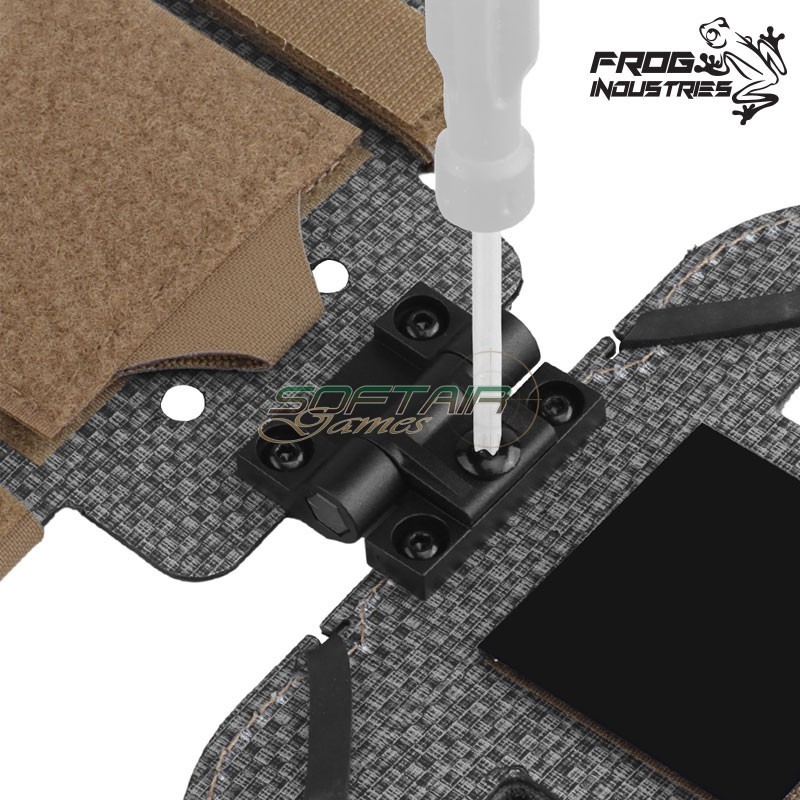 Lightweight holder FlipLite for Smartphone COYOTE BROWN Frog Industries® (fi-044655-cb)